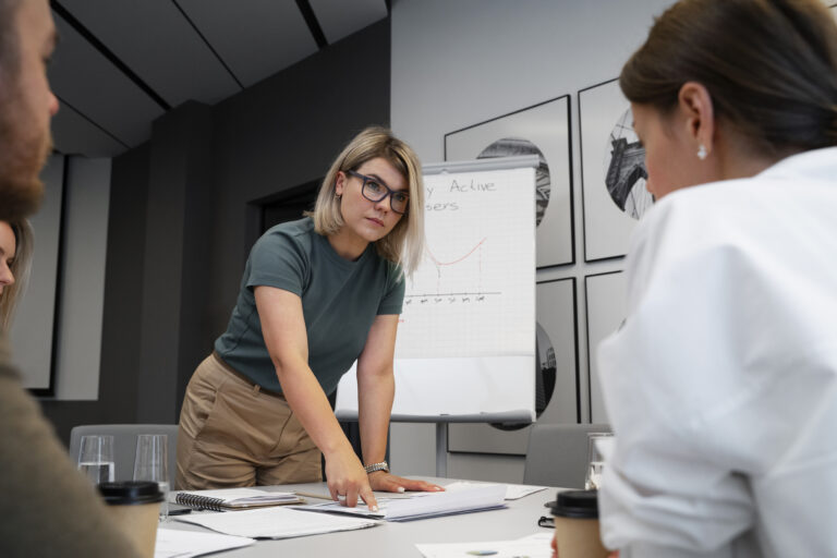 How Bespoke Training Contributes to Employee Growth?