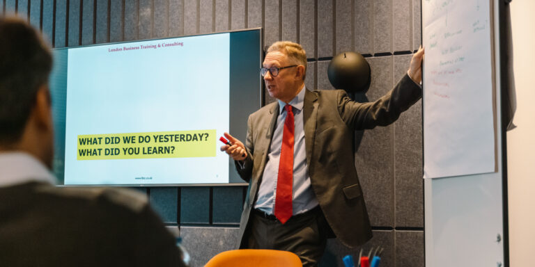 Socially Responsible Investment (Online)