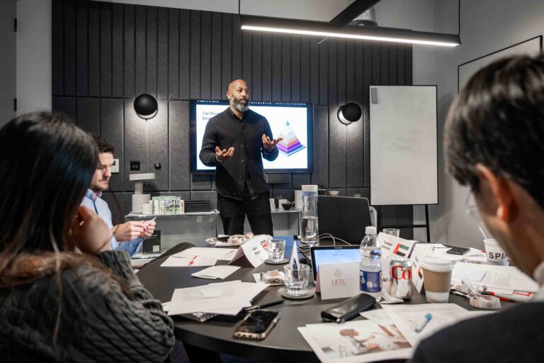 Developing Comprehensive Managerial Expertise (8-days) online course